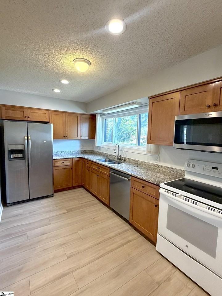 28 Briarglen Pl - Photo 6 of 19