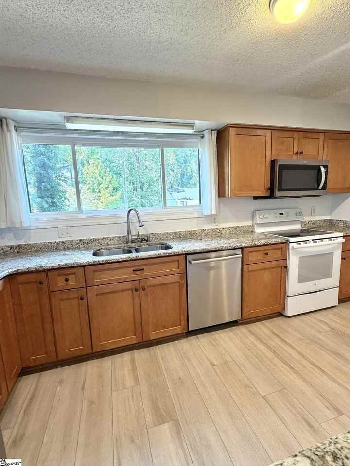 28 Briarglen Pl - Photo 7 of 19