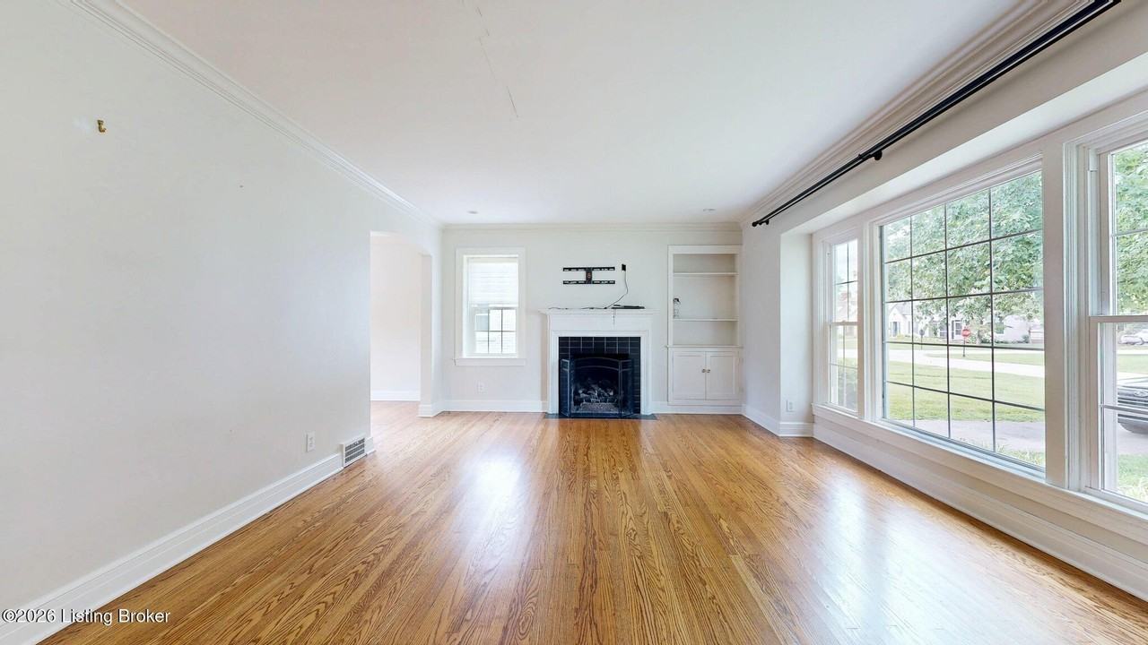203 Don Allen Rd - Photo 3 of 50