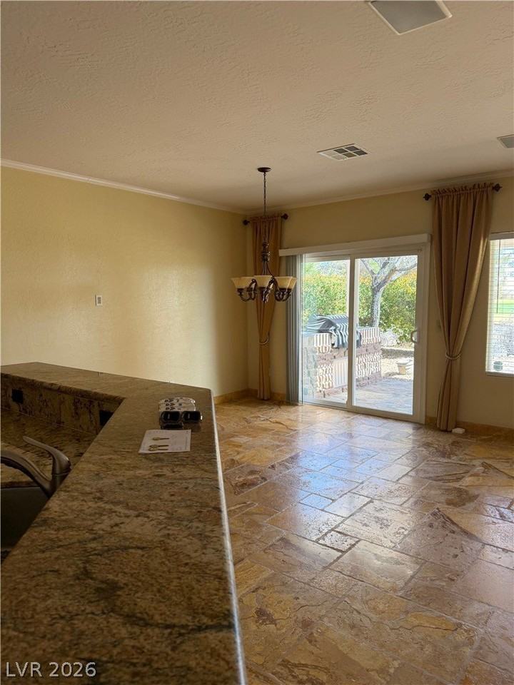 7826 Lyrebird Dr - Photo 3 of 7
