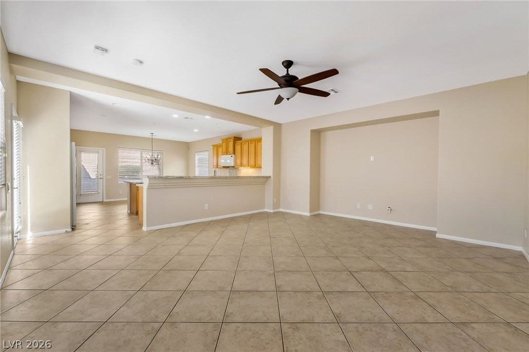 2155 Spurs Ct - Photo 3 of 33