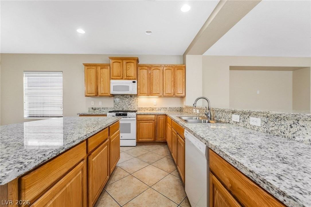 2155 Spurs Ct - Photo 7 of 33