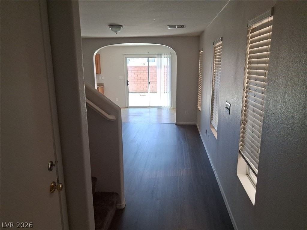 8011 Torremolinos Ave - Photo 4 of 29