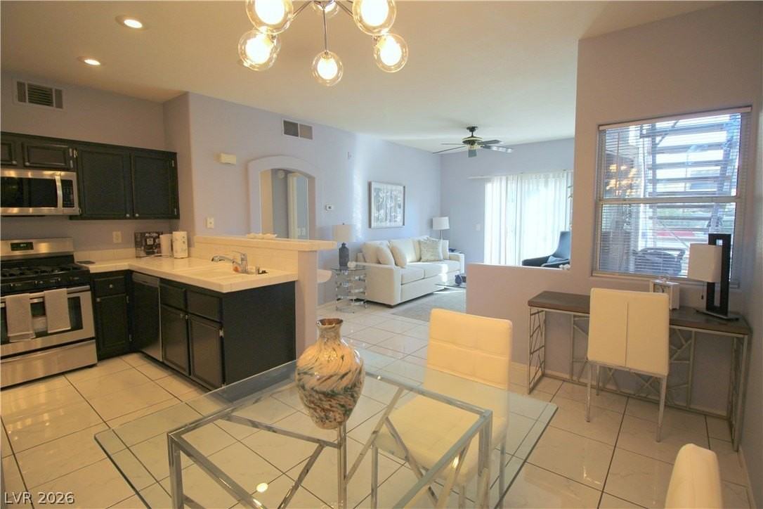 2201 Ramsgate Dr #416