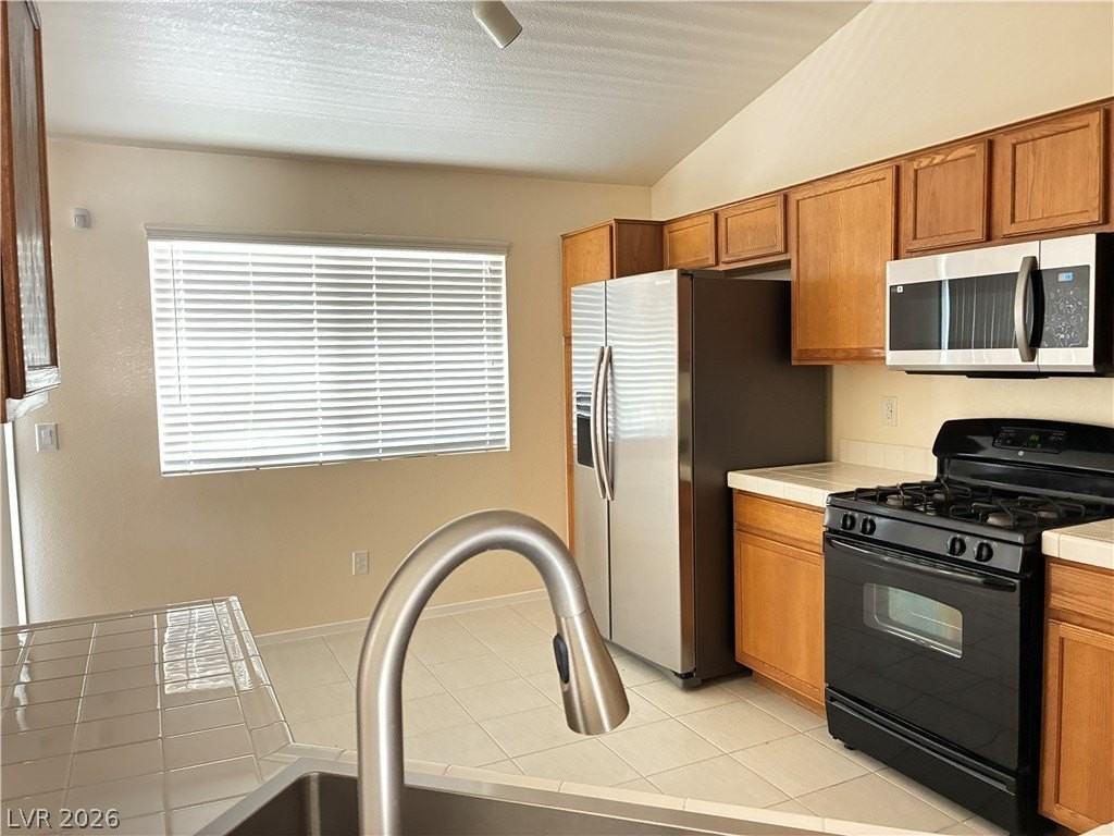 688 Pansy Pl - Photo 4 of 11