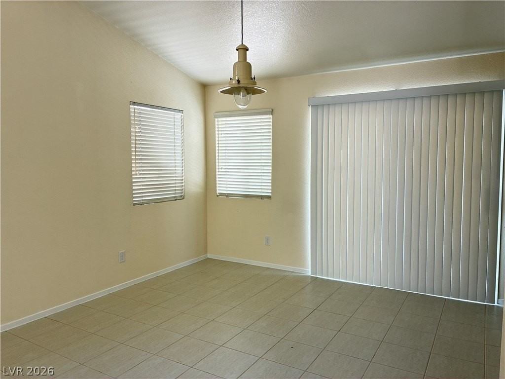 688 Pansy Pl - Photo 3 of 11