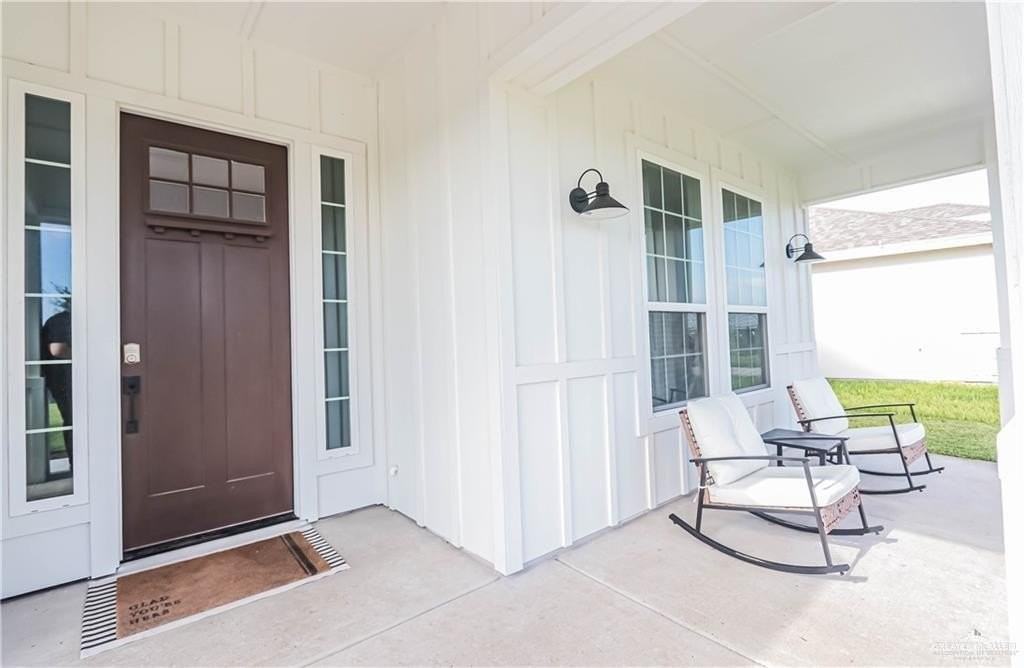 13704 Belle Ct - Photo 2 of 22