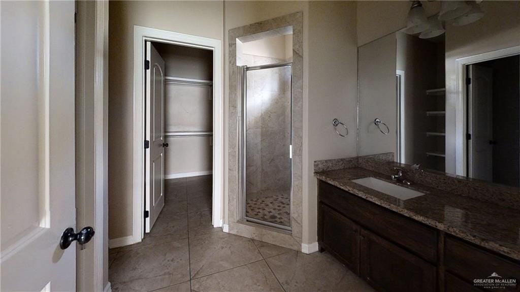 2510 E Garfield Ave #1 - Photo 4 of 9