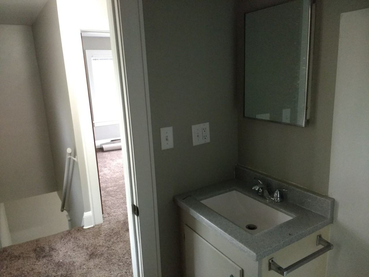 520/522 Vine Street - 1 #520 - Photo 3 of 10