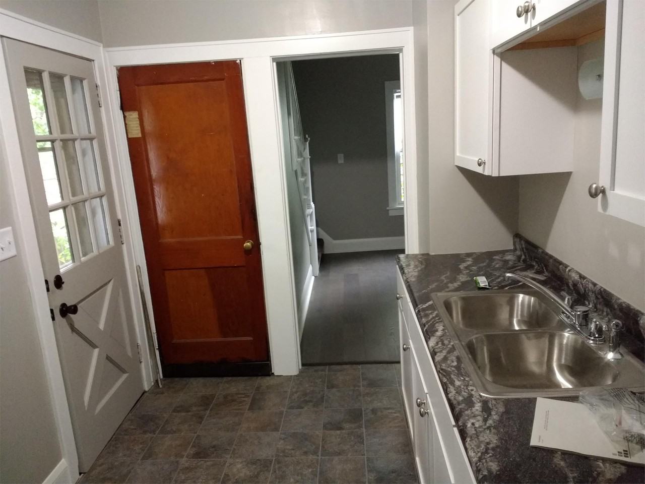 520/522 Vine Street - 1 #520 - Photo 6 of 10