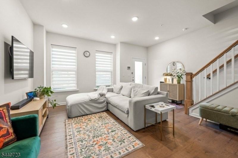 7 Jessica Ln - Photo 7 of 25