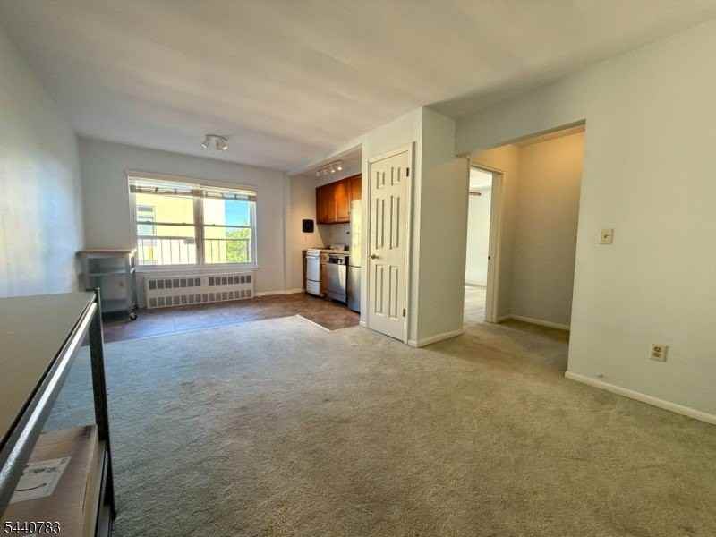 612 Hillside Ave #2D - Photo 6 of 10