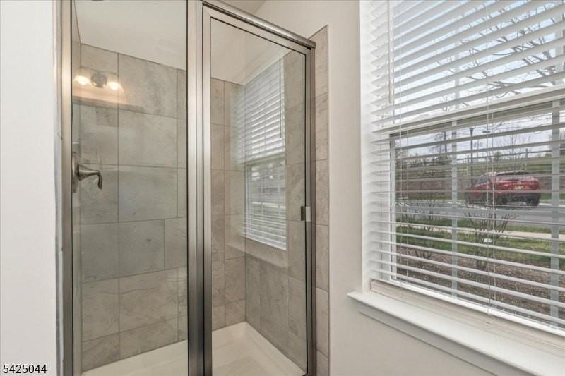 309 Saratoga Ct - Photo 7 of 39