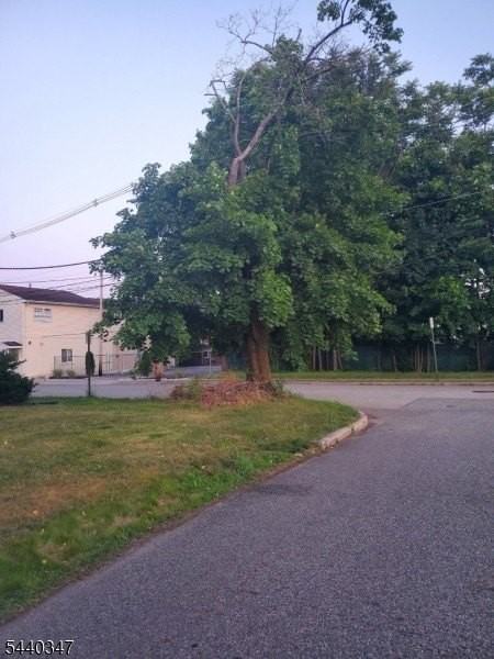 2 Leonard Pl #2B - Photo 3 of 14