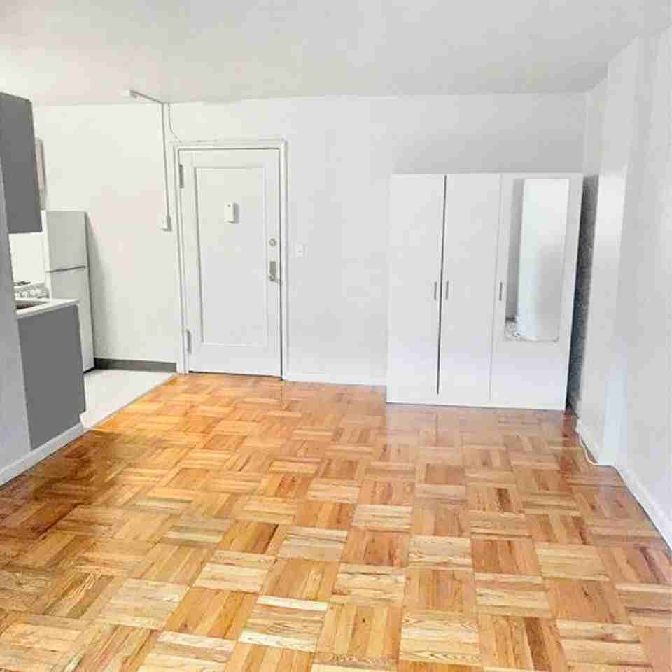 6515 Kennedy Blvd E #8L - Photo 4 of 15