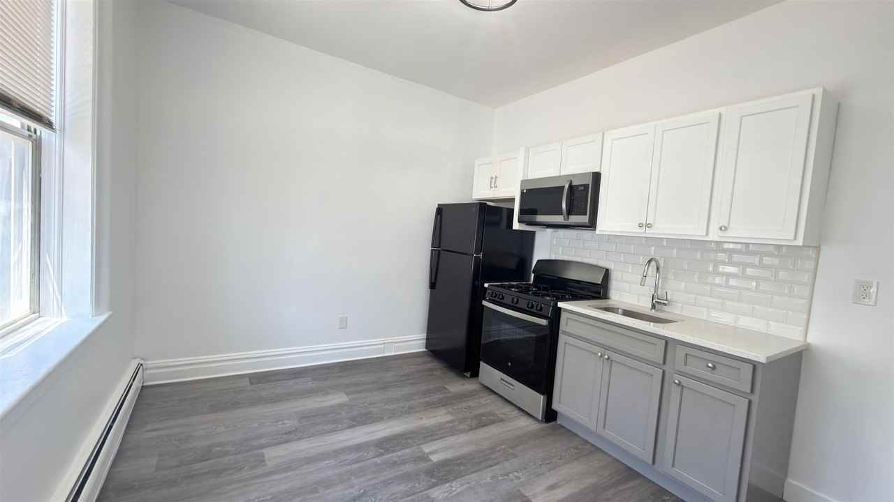 397 Avenue C #101 - Photo 3 of 14