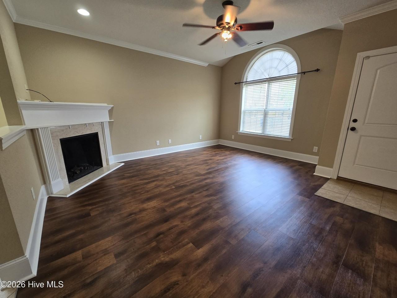 3404 Ellsworth Dr #B - Photo 3 of 15