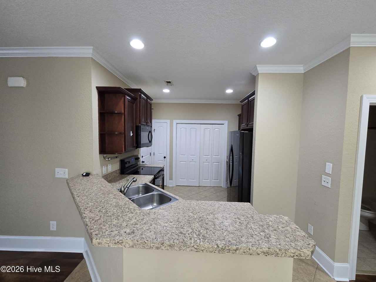 3404 Ellsworth Dr #B - Photo 5 of 15