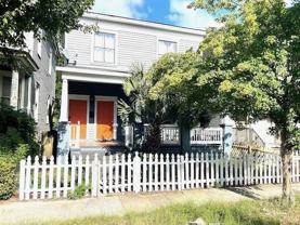 2206 Barnard St - Photo 1 of 1
