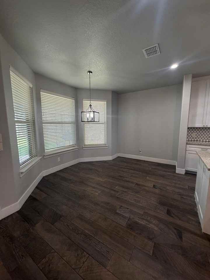 2408 Birkdale Ln - Photo 6 of 21