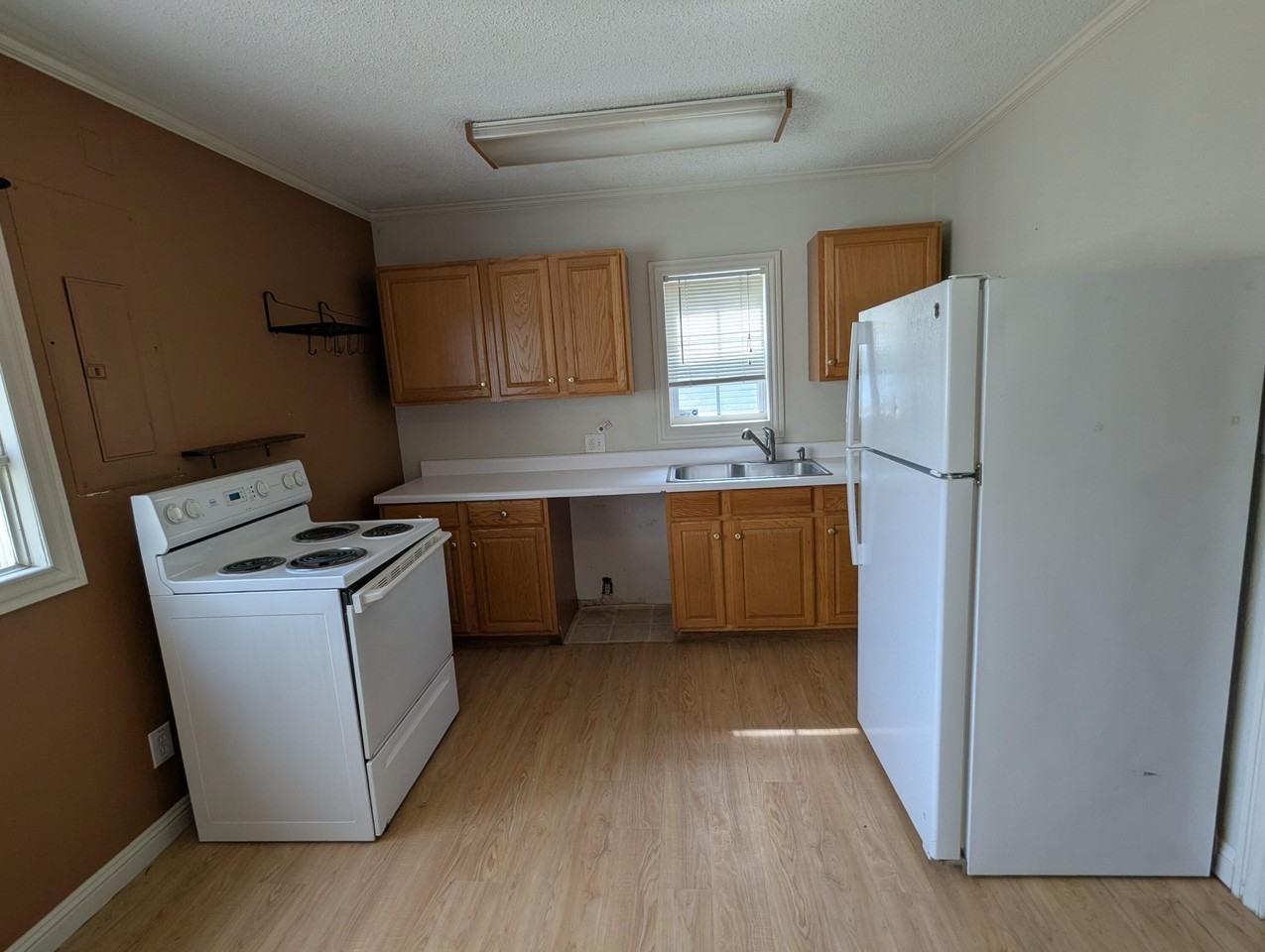 2419 25th St - Photo 7 of 19