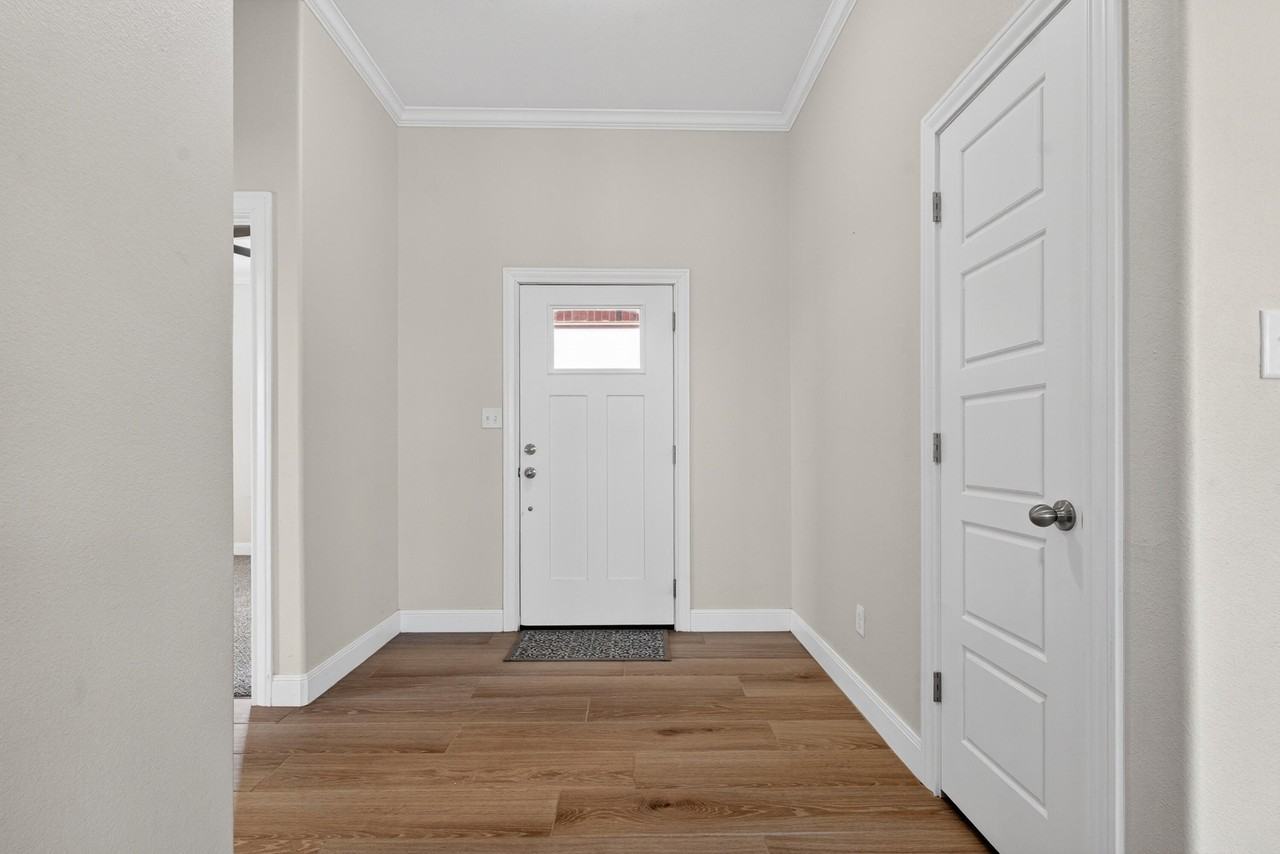 7722 96th St - Photo 4 of 27