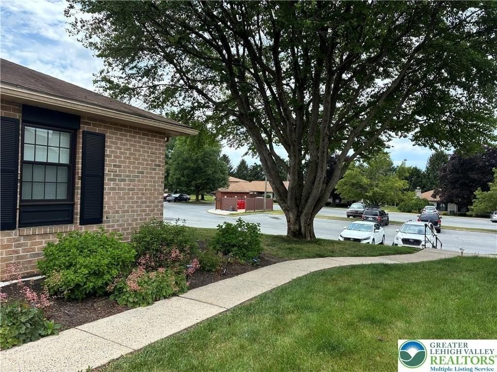 2765 Rolling Green Pl - Photo 3 of 23