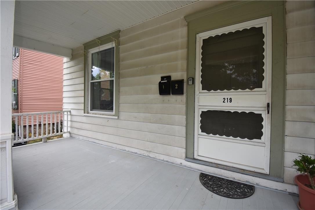 219 W Burke St #2 - Photo 2 of 16