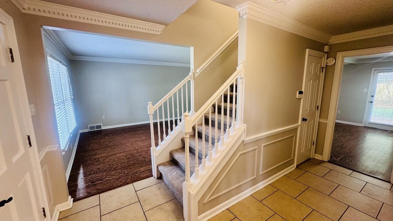 1834 Brierbrook Rd - Photo 3 of 19