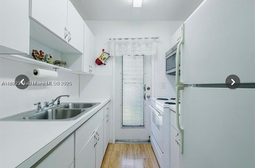 1125 Se 14th Pl #21C - Photo 5 of 11