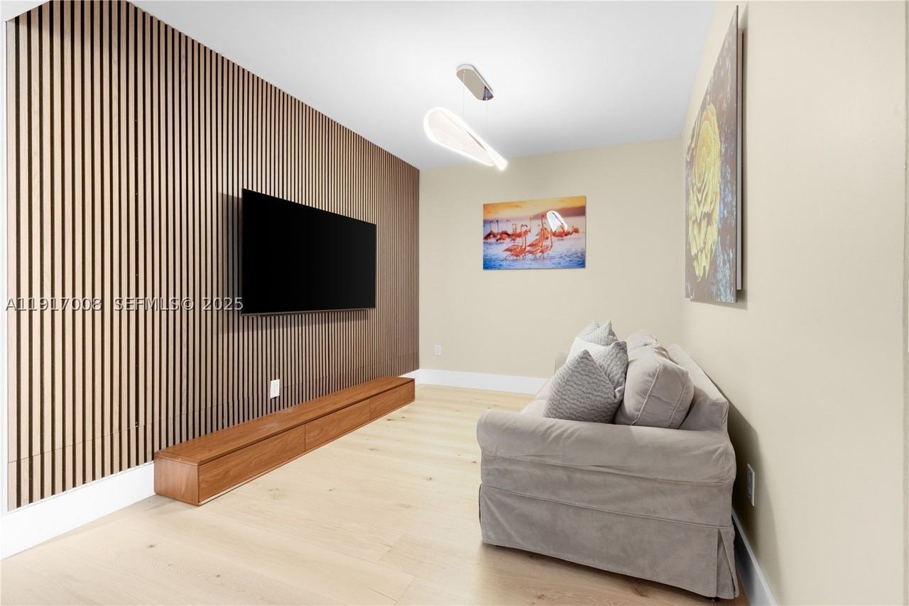 3340 Ne 190th St #909 - Photo 5 of 40