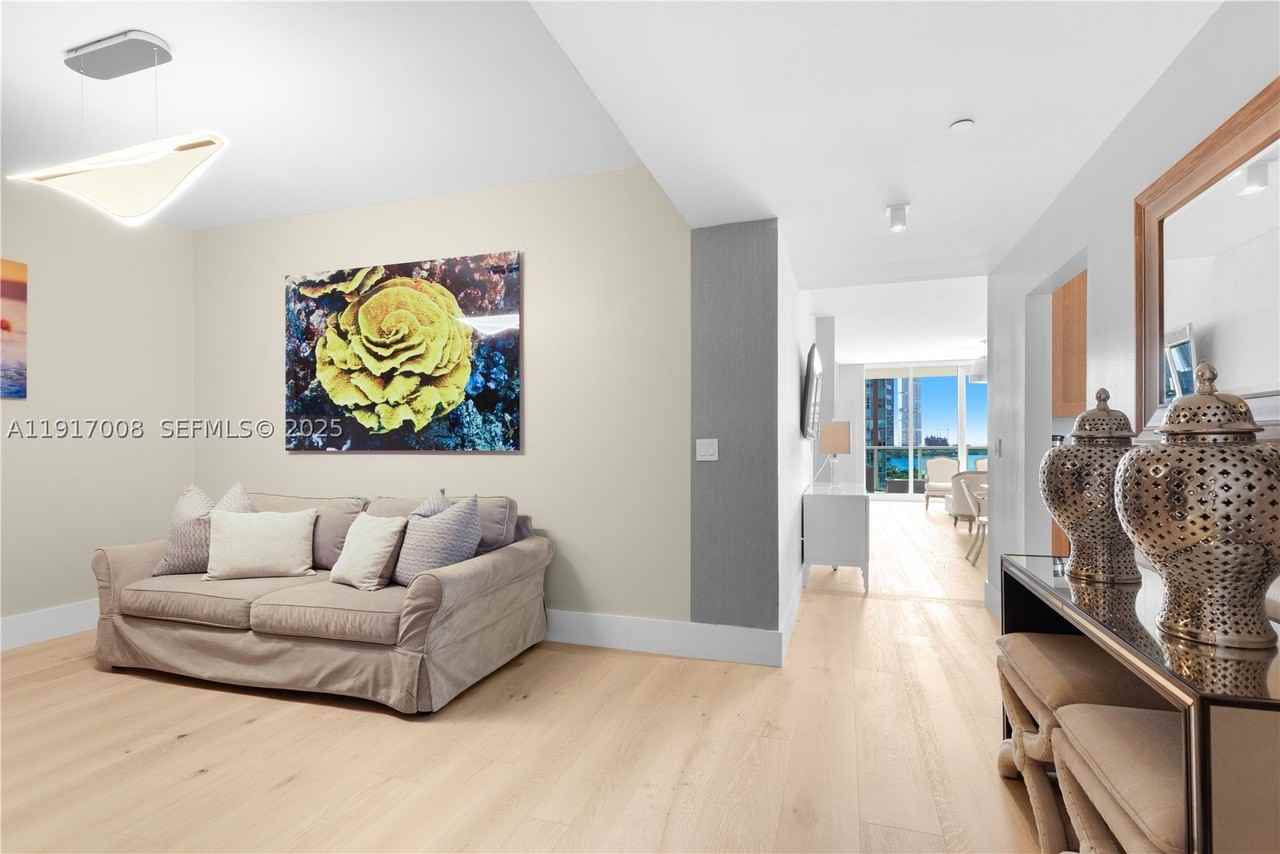 3340 Ne 190th St #909 - Photo 7 of 40
