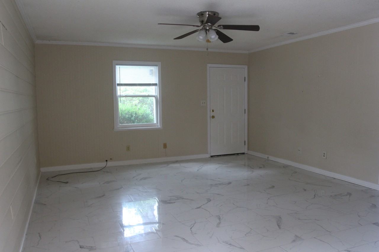 Beachview Dr #1 - Photo 3 of 13