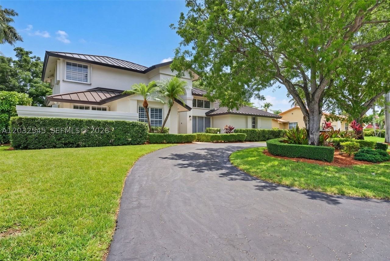 8224 Sw 178th Ter - Photo 3 of 50