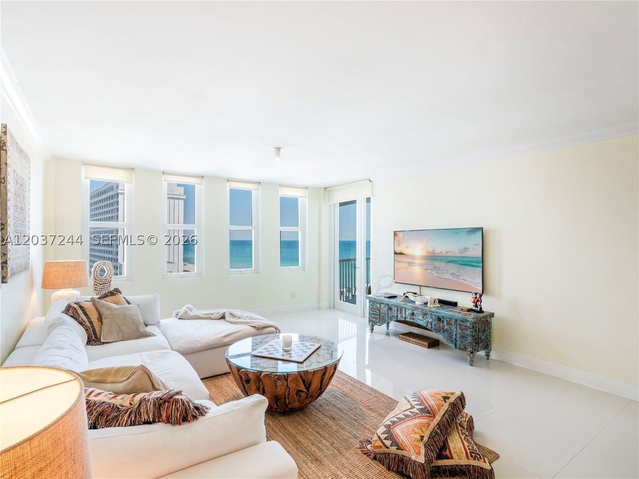 5401 Collins Ave #1013 - Photo 3 of 22