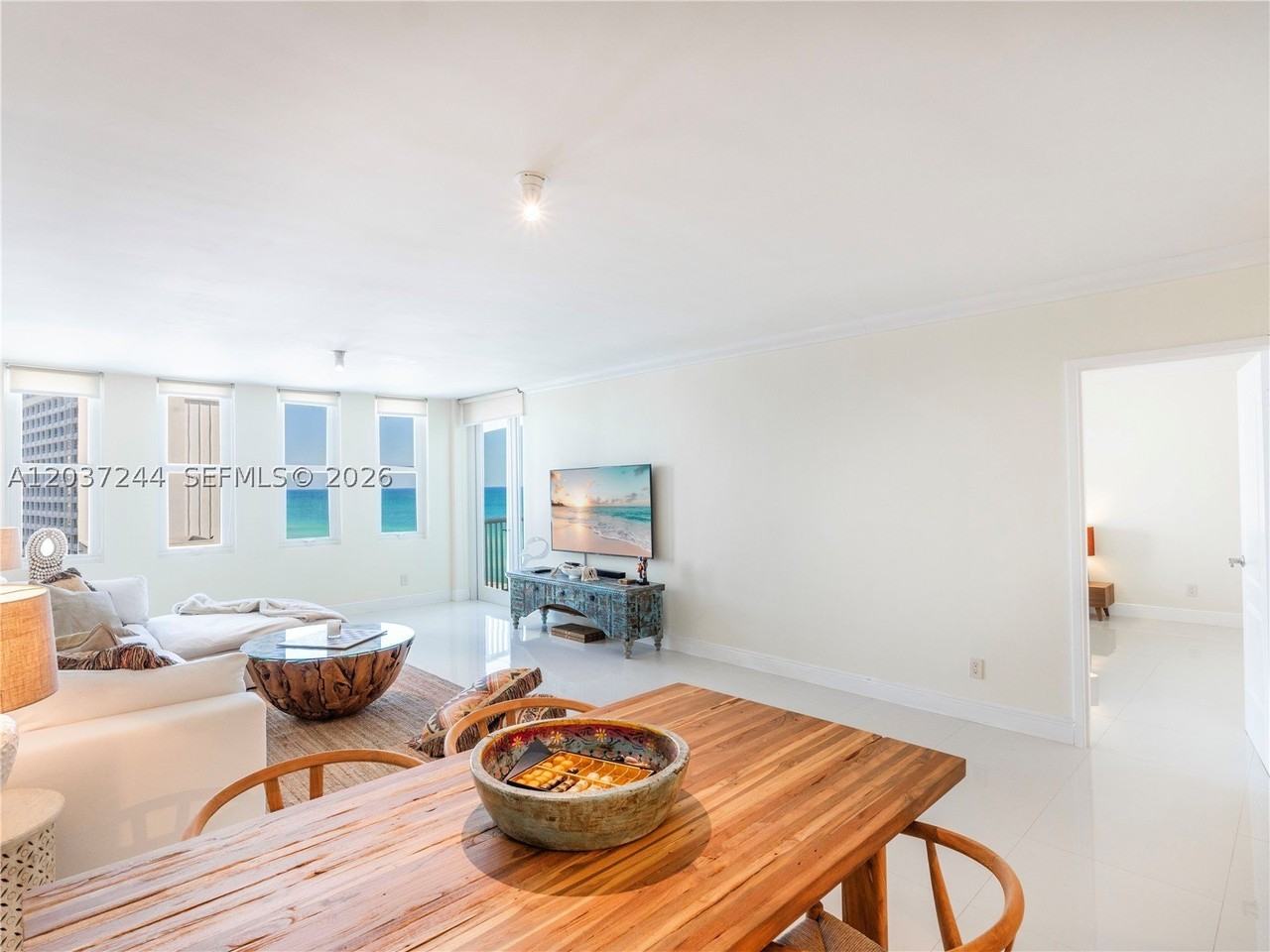 5401 Collins Ave #1013 - Photo 5 of 22
