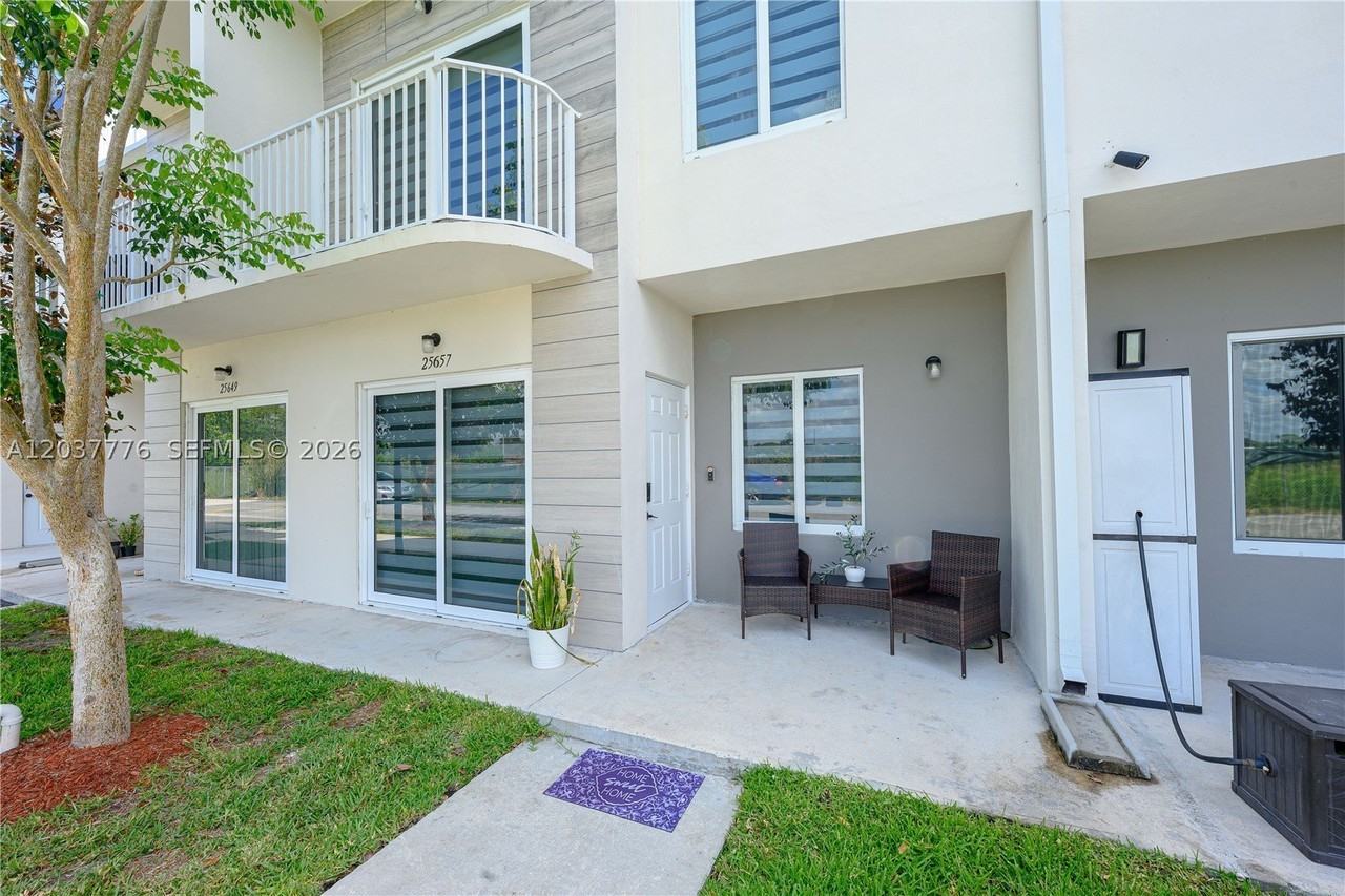 25657 Sw 144th Ave #25657 - Photo 2 of 28