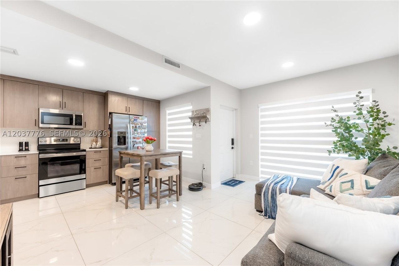 25657 Sw 144th Ave #25657 - Photo 5 of 28