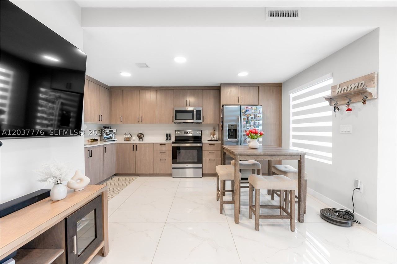 25657 Sw 144th Ave #25657 - Photo 6 of 28