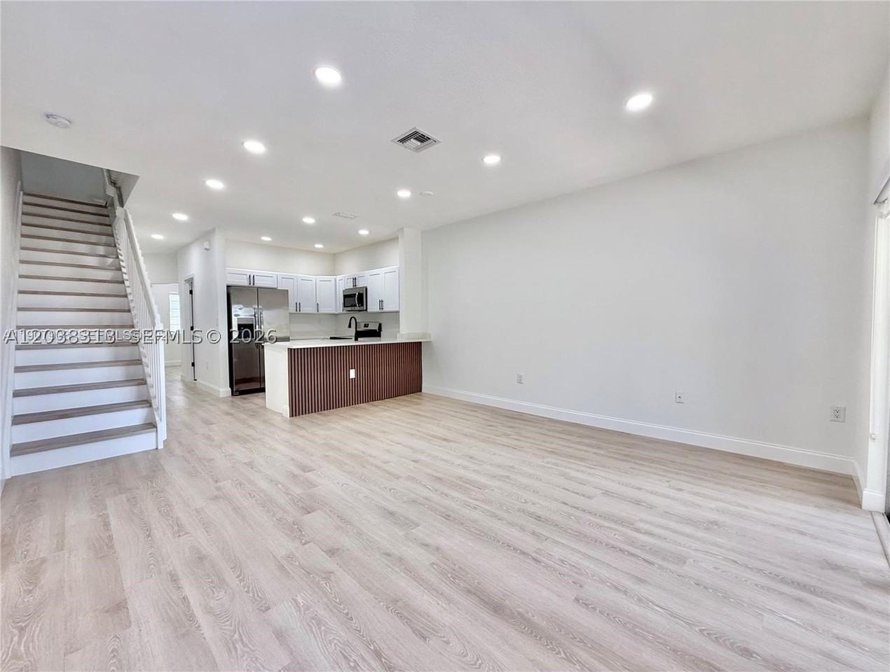 4412 Woodland Cir #4412 - Photo 4 of 23