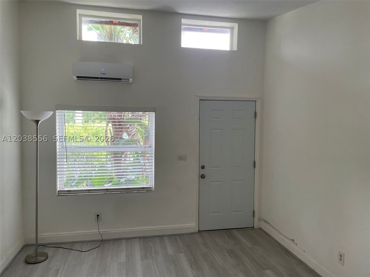1612 Ne 110th Ter #0 - Photo 6 of 38