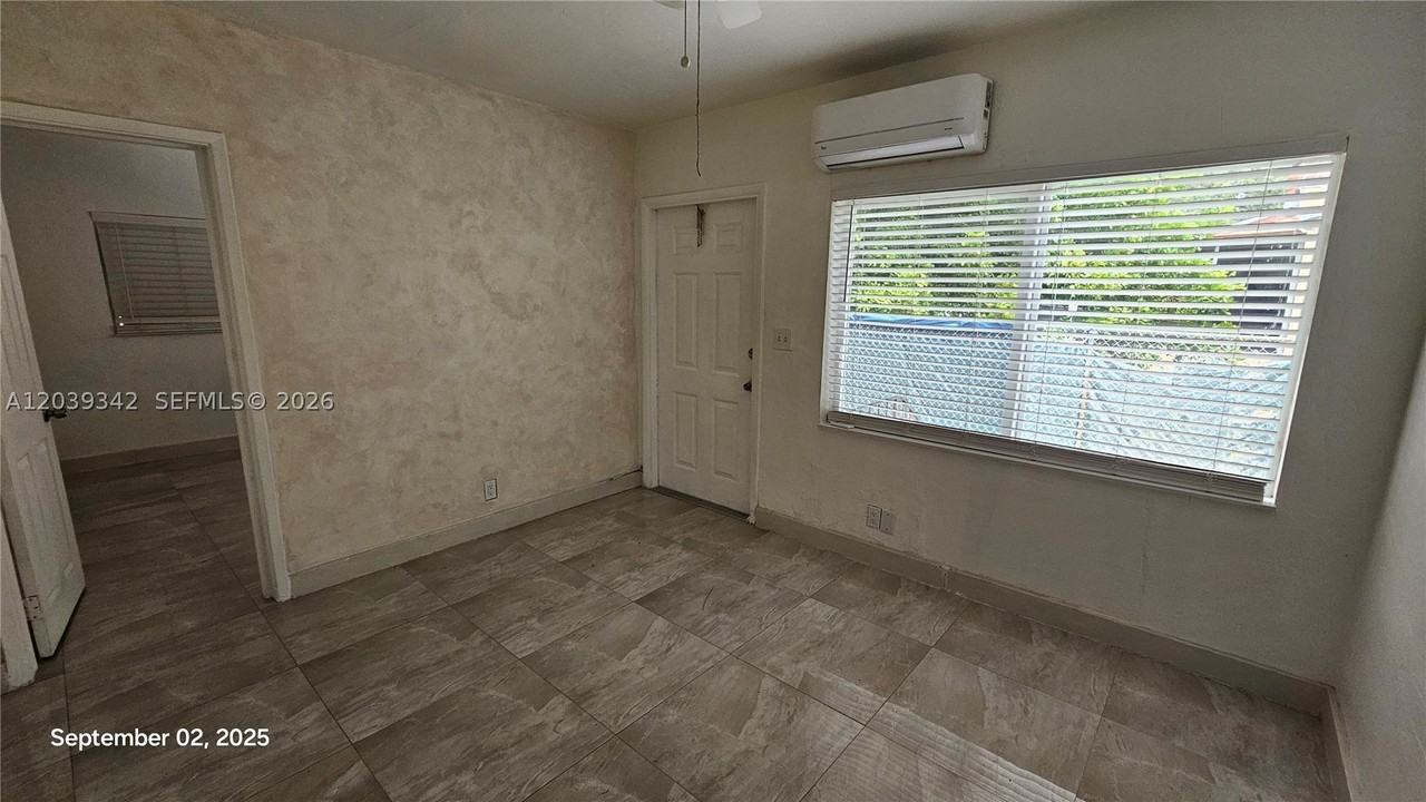 1830 Monroe St #1834 - Photo 5 of 11