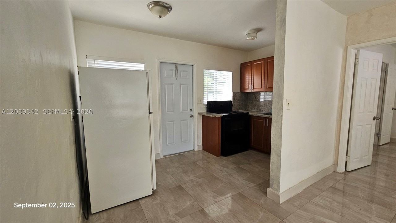 1830 Monroe St #1834 - Photo 6 of 11