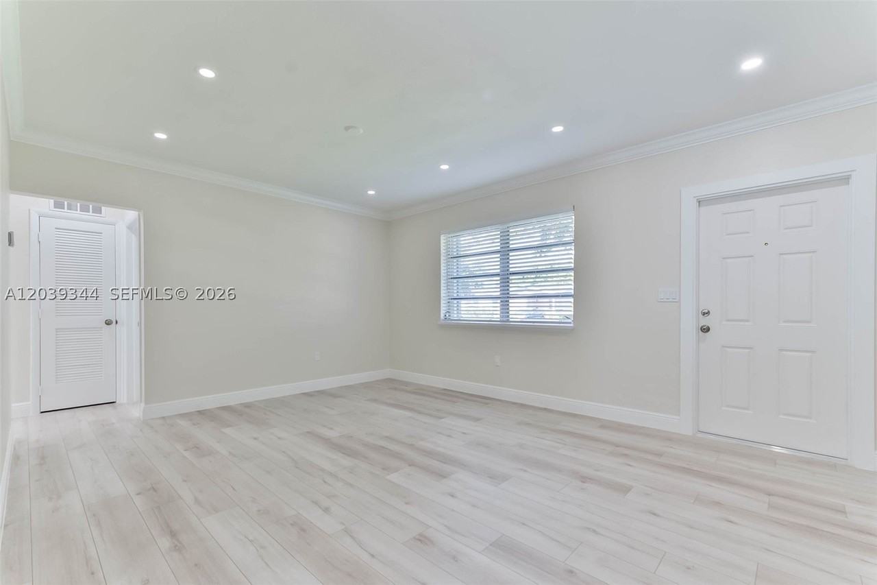 11527 Sw 81st Rd #11527 - Photo 4 of 20