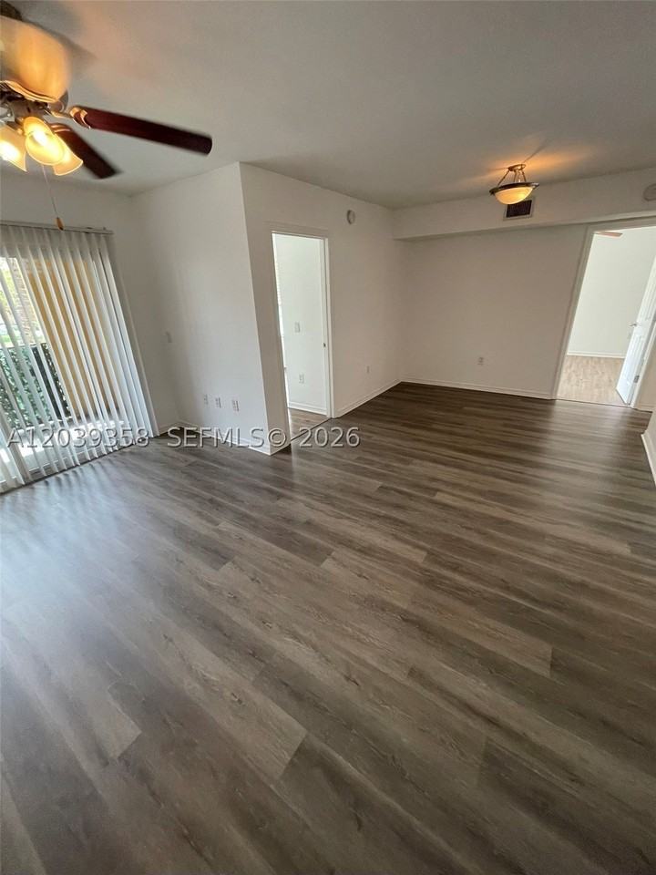 4081 San Marino Blvd #206 - Photo 4 of 12