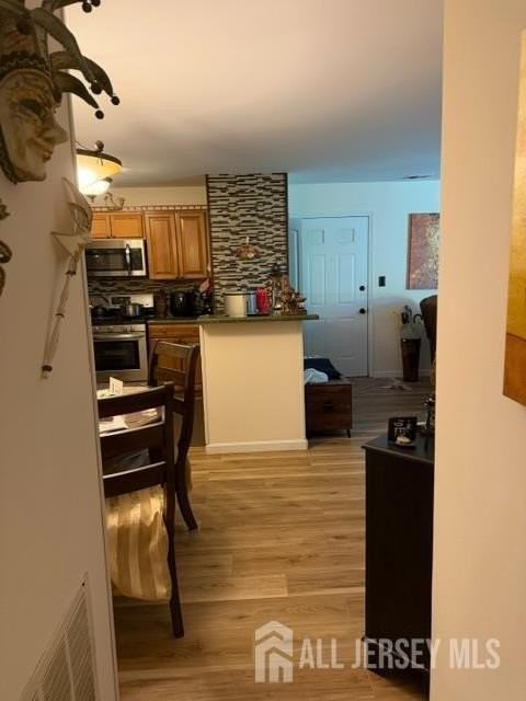 246 Crosspointe Dr - Photo 2 of 19
