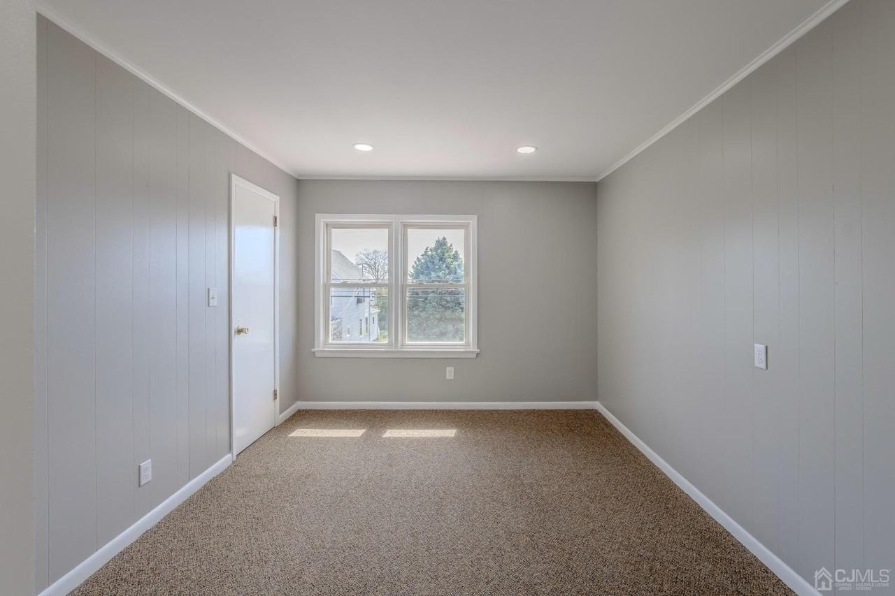 49 Riva Ave #2 - Photo 4 of 22