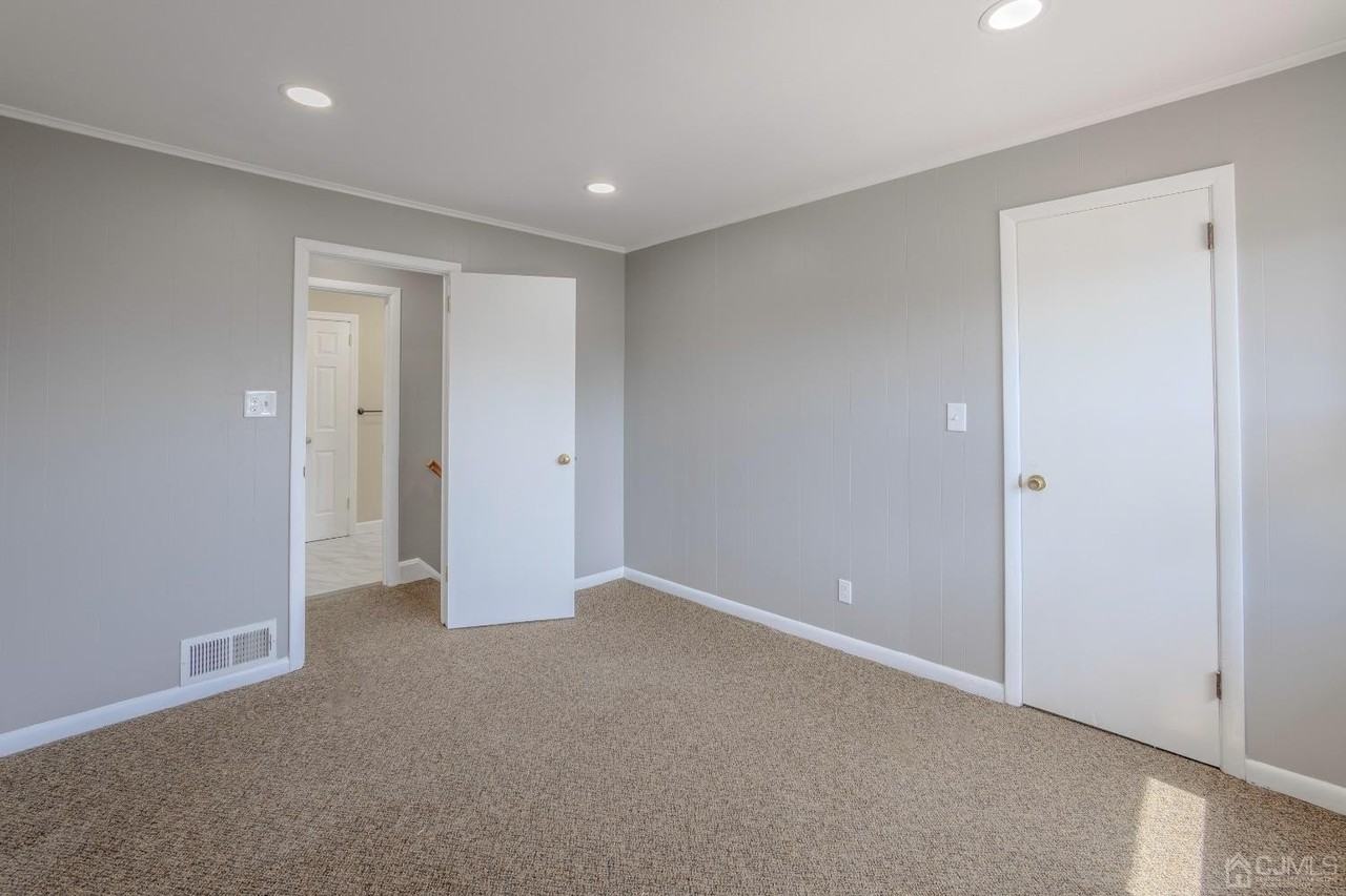 49 Riva Ave #2 - Photo 5 of 22