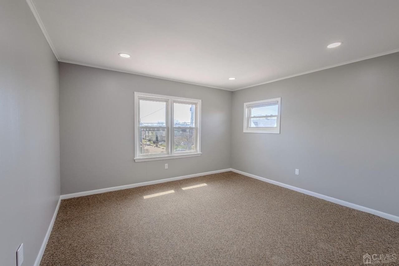 49 Riva Ave #2 - Photo 6 of 22