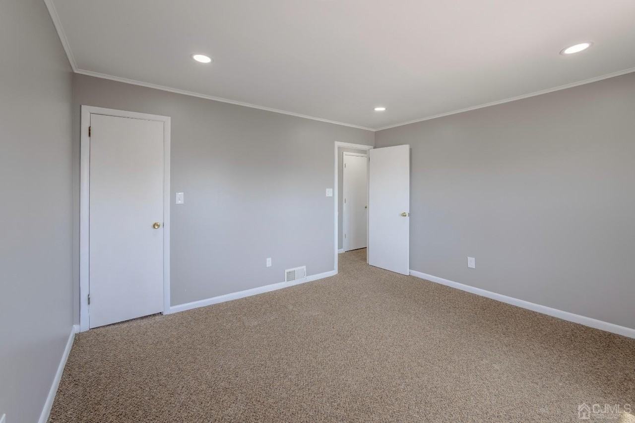 49 Riva Ave #2 - Photo 7 of 22